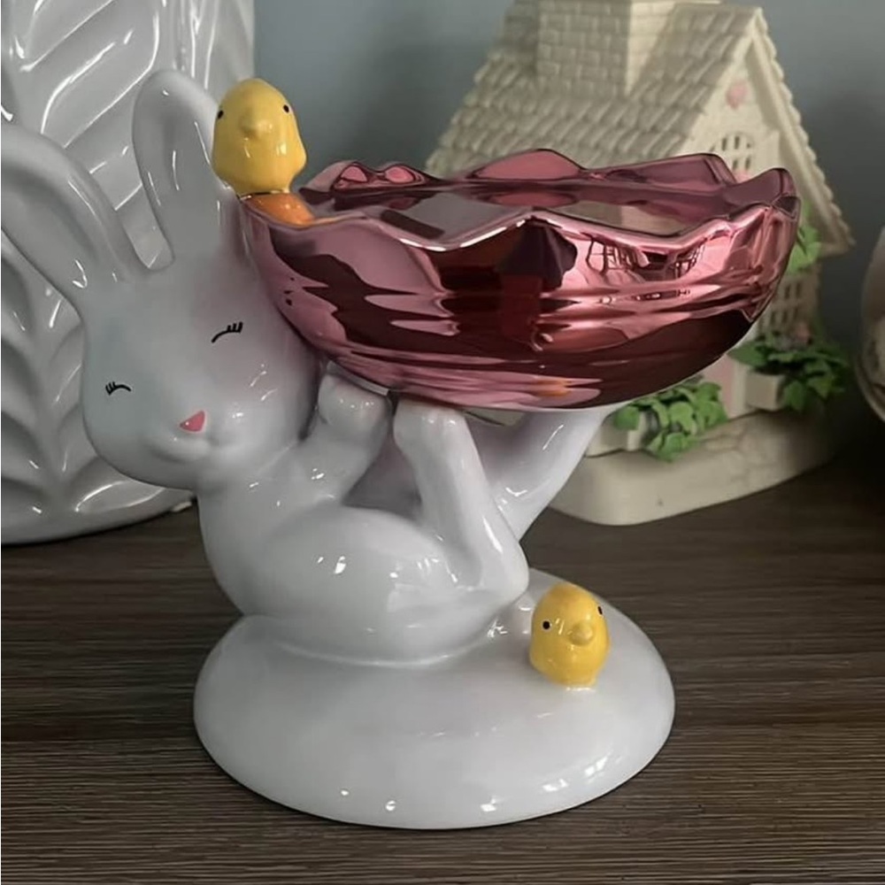 Bath and Body Works 3 Wick Candle Holder - Easter White Bunny & Chicks